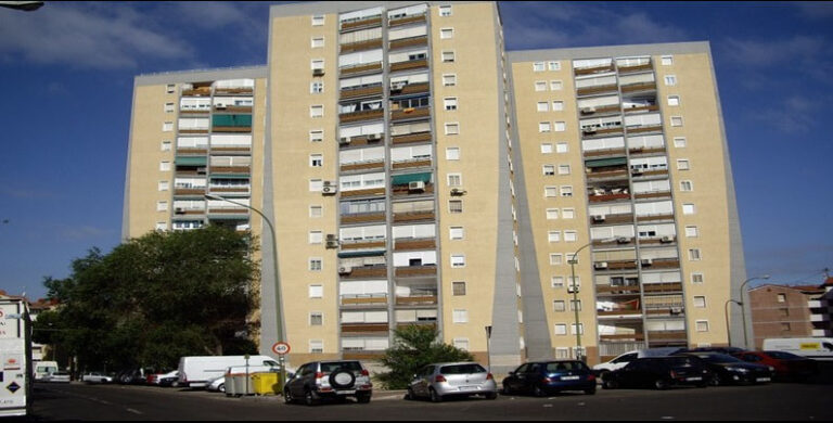 Aislamiento de fachadas SATE en Madrid 1
